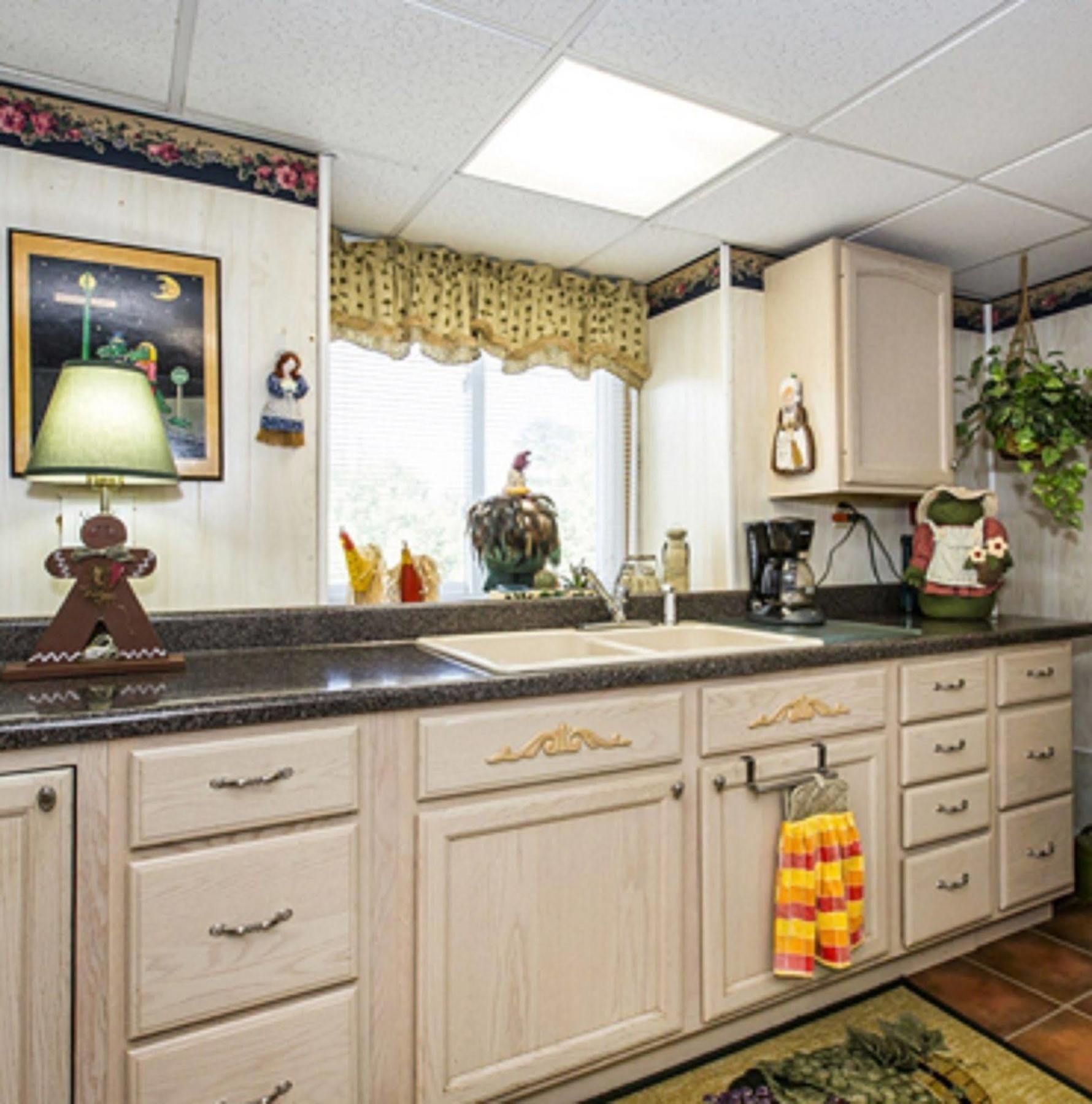 Matthews Manor Bed & Breakfast Bagian luar foto