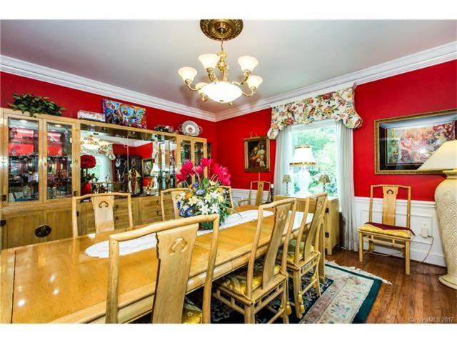 Matthews Manor Bed & Breakfast Bagian luar foto